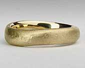 Unusual handmade 9ct gold wedding ring
