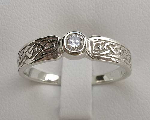 Scottish Celtic  Knot Gold  Wedding  Ring  ONLINE in the UK  