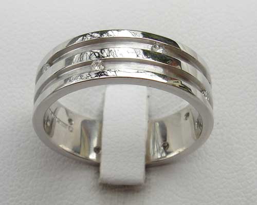 white gold diamond wedding ring