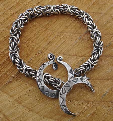 women's chainmail bracelet