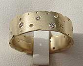 Contemporary 9ct gold diamond wedding ring