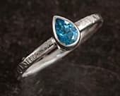 Womens silver sparkling fashion ring